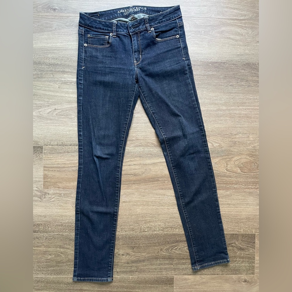 American Eagle Dark Blue Skinny Jeans Women’s Size 8